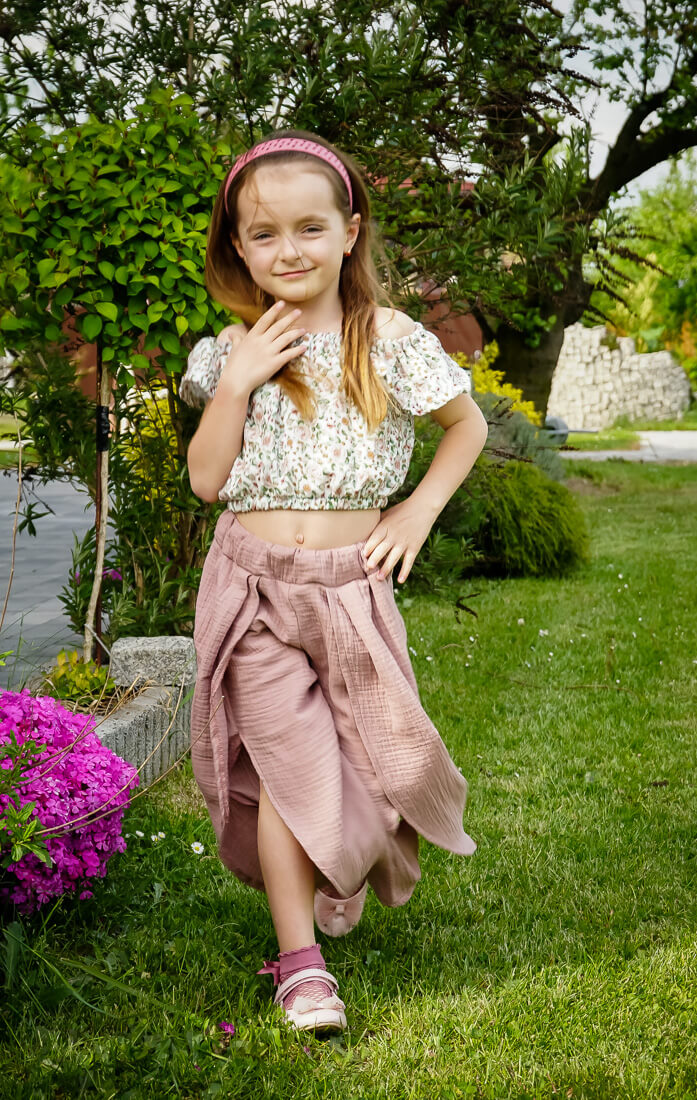 Dwuczęściowy Komplet: Top Typu „Hiszpanka” ze Zjawiskowymi Spodniami Fly - obrazek 7