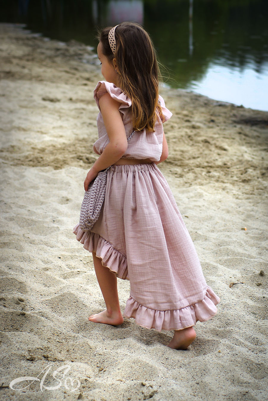 Dwuczęściowy Komplet: Top Typu „Hiszpanka” z Rozkloszowaną Spódnicą - obrazek 8