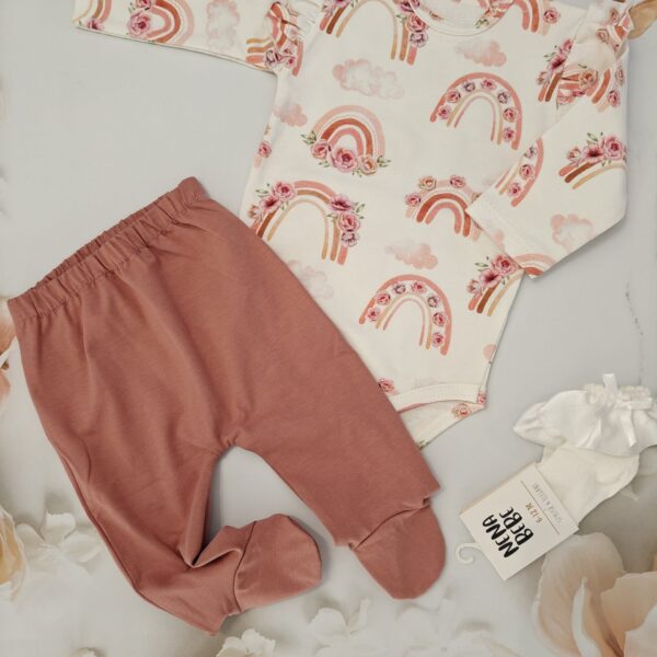 Półśpiochy wykończone stópkami